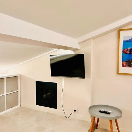 דירה Attic Nest Intimite - Confort En Coliving קאן סור מר